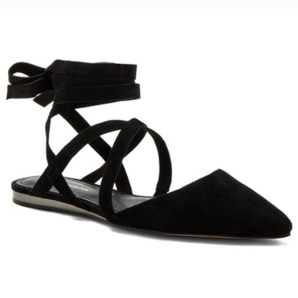 NWOB BCBG Pointed toe Lace up flats